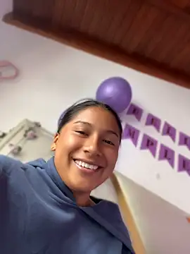 LinnaGardenia stripchat live cam model