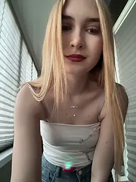 MarlboroWeb stripchat live cam model