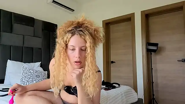 MistressexEmily stripchat live cam model