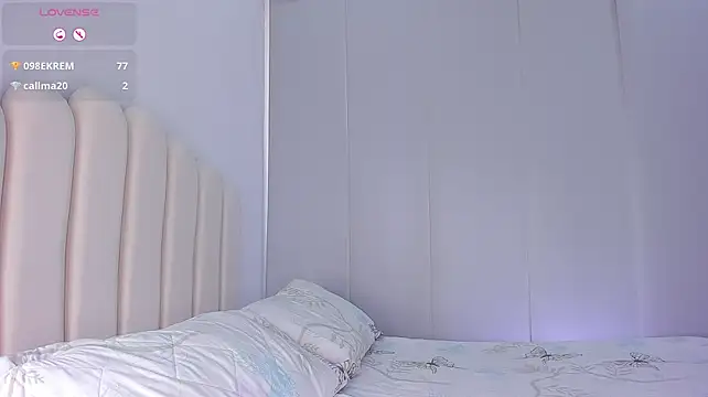 Amira-Zahra stripchat live cam model