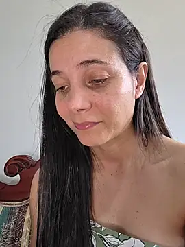 miaeyex stripchat live cam model