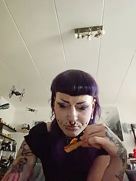 Purple_Coffin666 stripchat live cam model