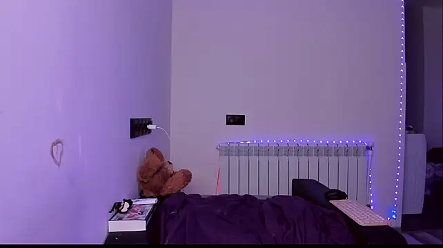Lyricca stripchat live cam model