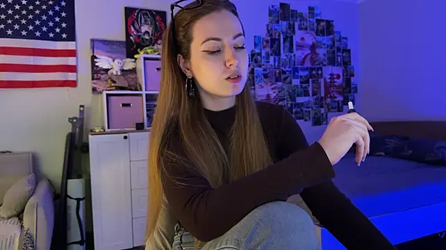 LinaWitch stripchat live cam model