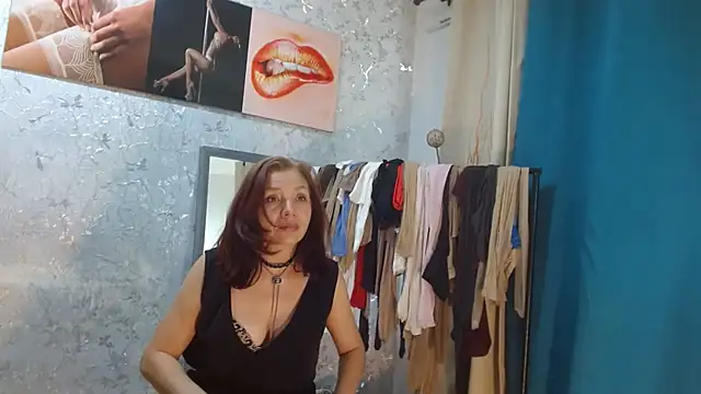 Samantabrown_ stripchat live cam model