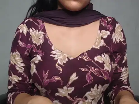 Loviing_Sneha stripchat live cam model