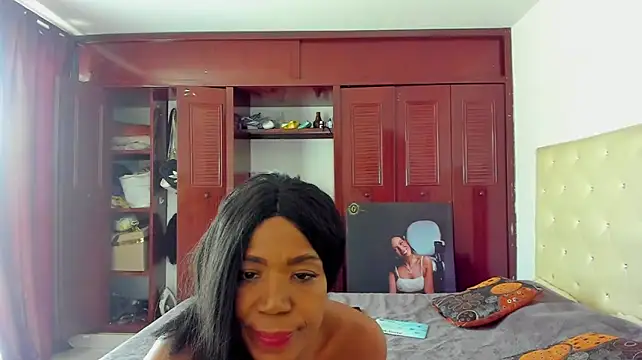 LUISSA_ stripchat live cam model