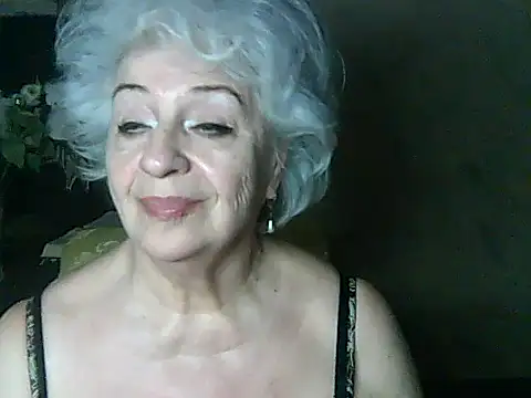 ValeriaKroww stripchat live cam model