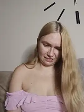 KisaVixen stripchat live cam model