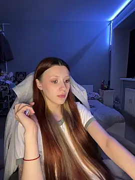 Uniarten stripchat live cam model