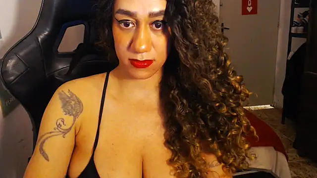 gauchinhaG stripchat live cam model