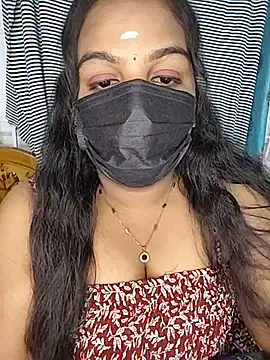 Tamil_Shara stripchat live cam model