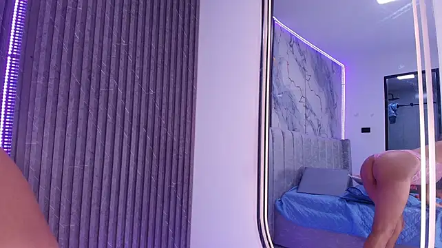 rubihops stripchat live cam model
