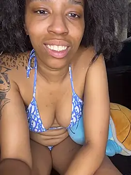 YeahhhitsBreezy stripchat live cam model