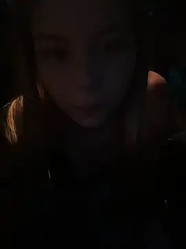 RossyMood stripchat live cam model