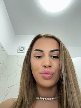 KirstieVegas stripchat live cam model