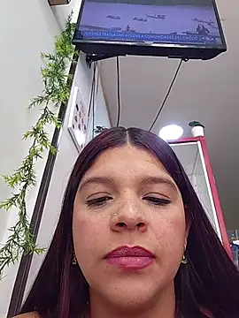 Layla-daring stripchat live cam model
