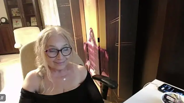 sofia_xkiss stripchat live cam model