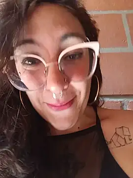 Melinerd stripchat live cam model