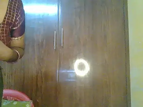 Tamil_hot_Shalini stripchat live cam model
