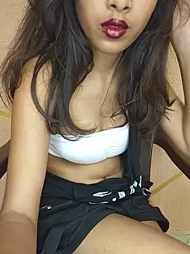 Lolli-4 stripchat live cam model