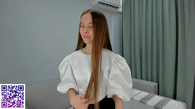 NerissaKhan stripchat live cam model
