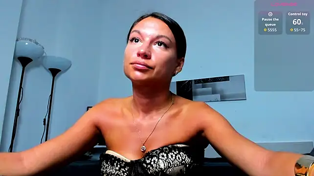 KellySmitS stripchat live cam model