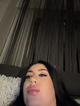 Andrestarr stripchat live cam model