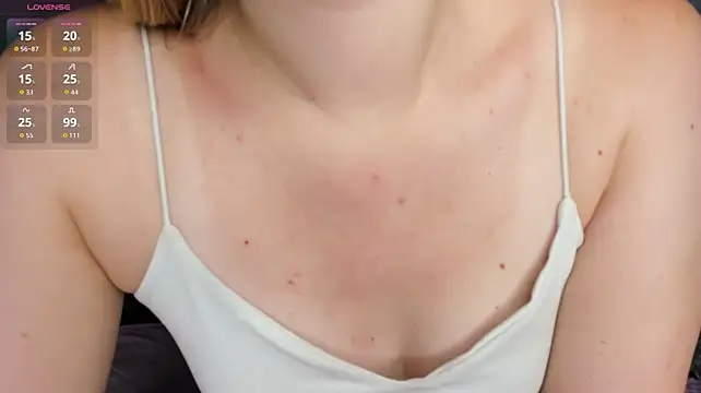 SkyeDavis stripchat live cam model