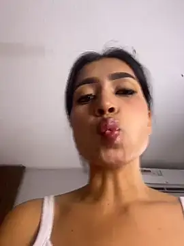 Hayami_Li stripchat live cam model