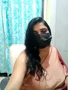 Sexy_lella1 stripchat live cam model