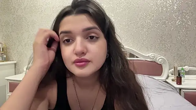 IzzabelSun stripchat live cam model