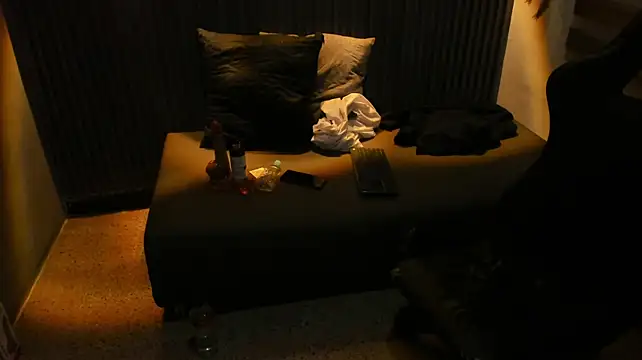 LianFerrer1 stripchat live cam model