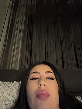 Andrestarr stripchat live cam model