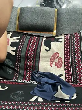 Heena_Sharma982 stripchat live cam model