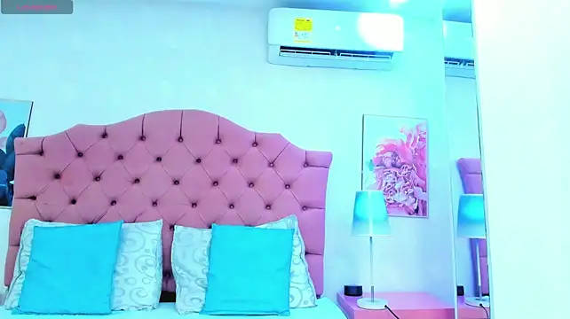 ThyaraJhons stripchat live cam model