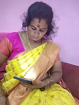 tamilaruvi stripchat live cam model