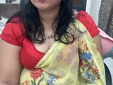 Mithureddy02 stripchat live cam model