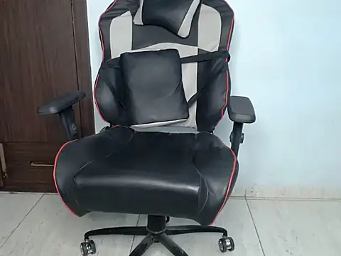 Sexylovee8 stripchat live cam model