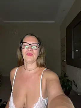 Milana8263 stripchat live cam model