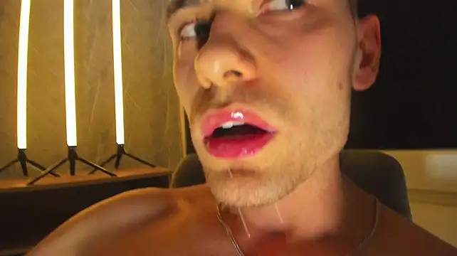 Vinsent_Frantlyy stripchat live cam model