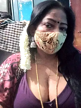 maniisha stripchat live cam model