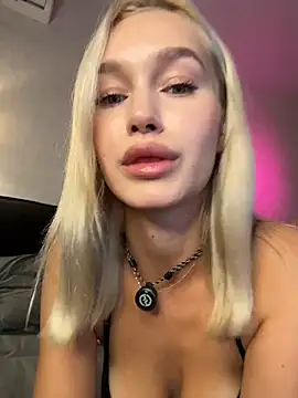 KristinaDanes stripchat live cam model