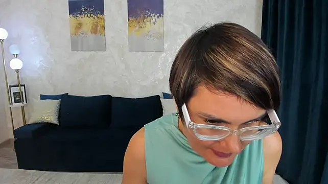 MayaNoire stripchat live cam model
