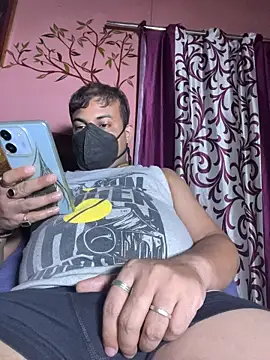 Saxymood1111 stripchat live cam model