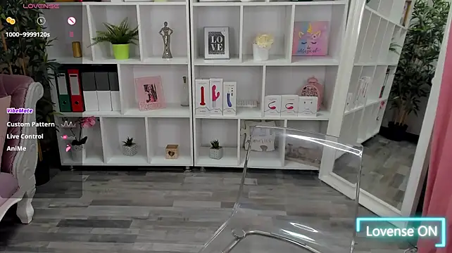 EmaBrownie stripchat live cam model