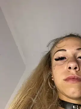Katherinabby33 stripchat live cam model