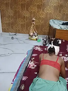 Desi_Divya999 stripchat live cam model