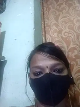 Hotriyababy stripchat live cam model