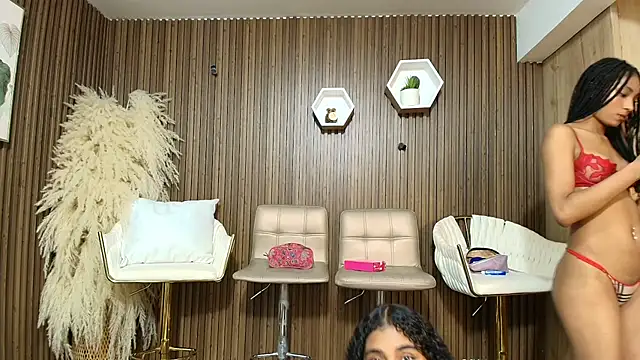 canelasquirt stripchat live cam model